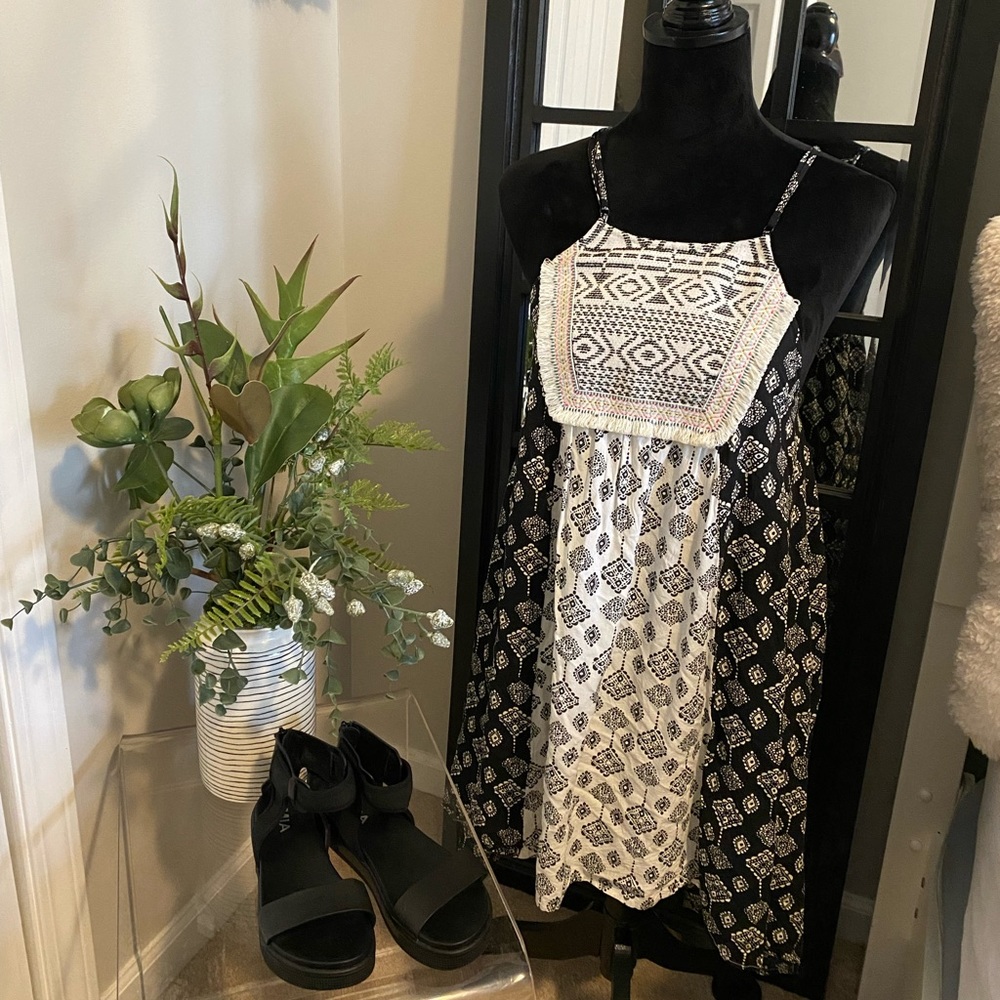 Mid knee summer dress